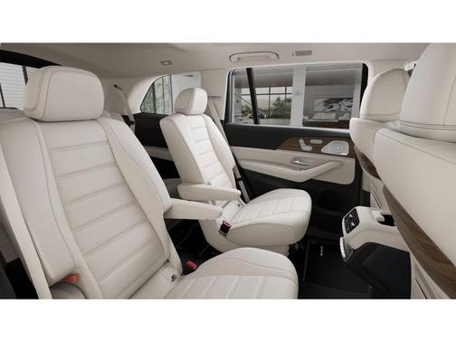 MANUFAKTUR Moonlight White Metallic 2026 Mercedes-Benz GLS 450 4MATIC