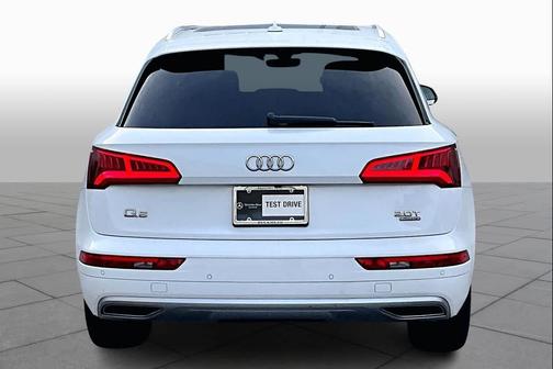 2018 Audi Q5 2.0T Premium Plus