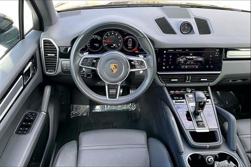 2022 Porsche Cayenne S