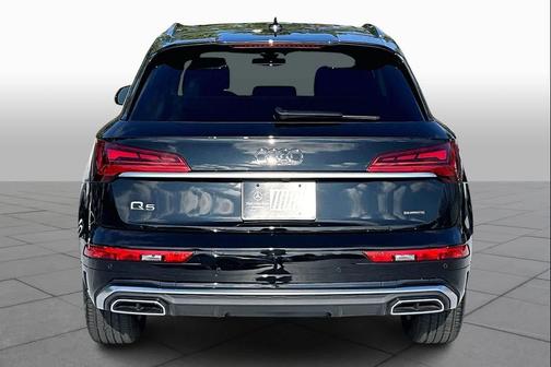 2023 Audi Q5 45 S line Premium