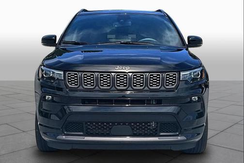 Diamond Black Crystal Pearlcoat 2024 Jeep Compass Limited