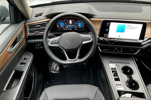 2024 Volkswagen Atlas 2.0T SE
