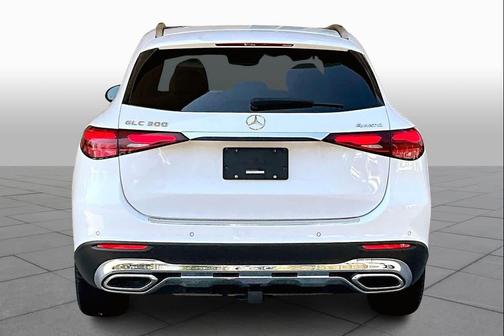 MANUFAKTUR Moonlight White Metallic 2025 Mercedes-Benz GLC 300 4MATIC