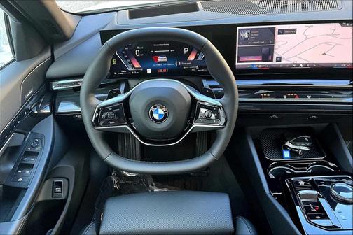 2025 BMW 540 i xDrive