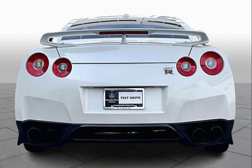 2010 Nissan GT-R Premium