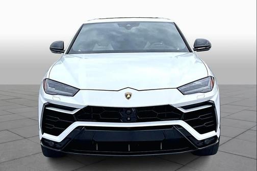 2022 Lamborghini Urus 