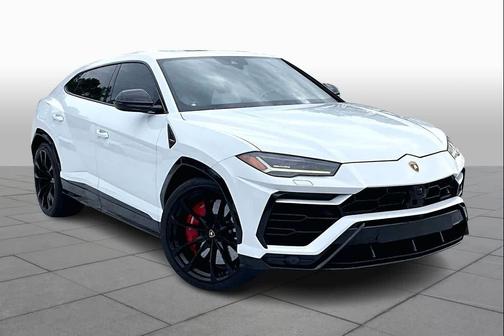 2022 Lamborghini Urus 