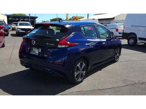 2022 Nissan Leaf SV