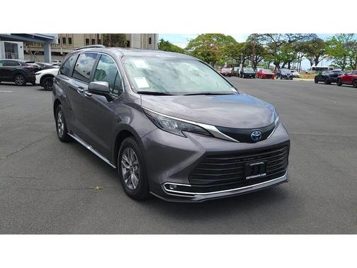2024 Toyota Sienna XLE