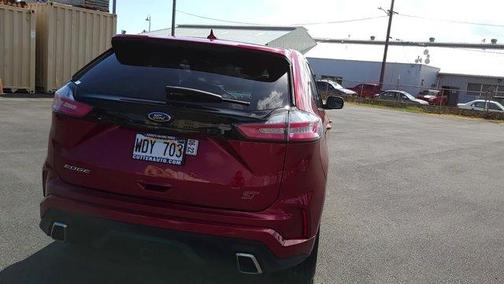 Photo 4 of 33 of 2019 Ford Edge ST