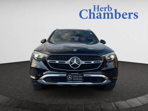 2025 Mercedes-Benz GLC 300 