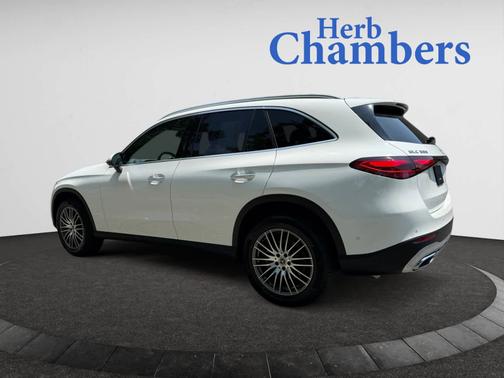 2025 Mercedes-Benz GLC 300