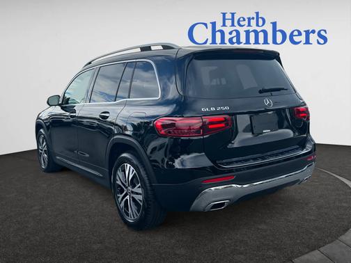 2025 Mercedes-Benz GLB 250 4MATIC