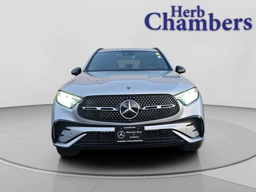 2025 Mercedes-Benz GLC 300 