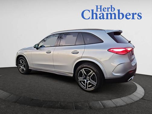 2025 Mercedes-Benz GLC 300 4MATIC