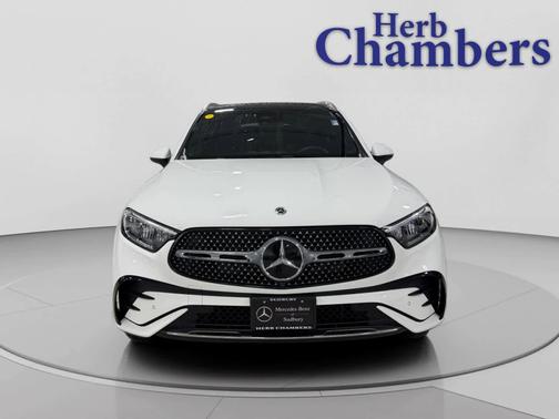 2025 Mercedes-Benz GLC 300 