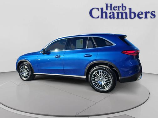 2025 Mercedes-Benz GLC 300 
