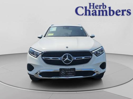 Polar White 2026 Mercedes-Benz GLC 300