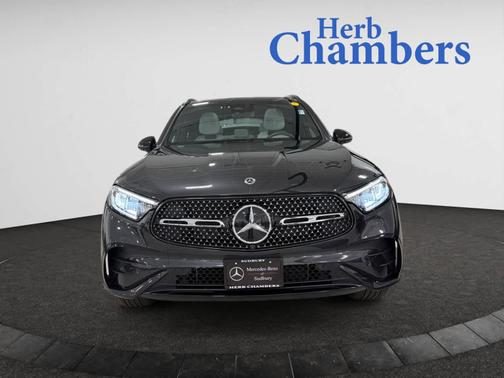 2025 Mercedes-Benz GLC 300 4MATIC
