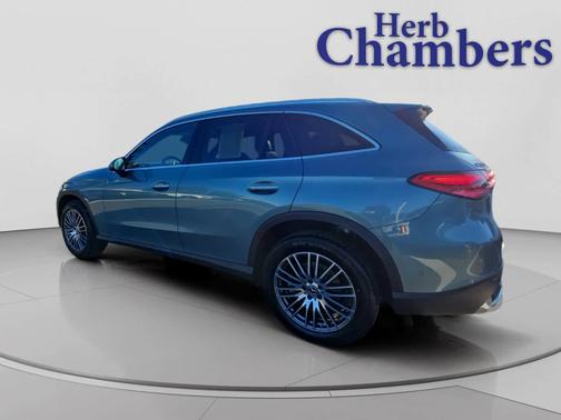 2025 Mercedes-Benz GLC 300 