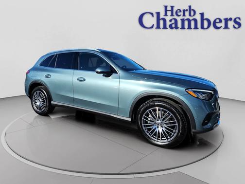 2025 Mercedes-Benz GLC 300 