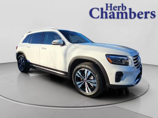 2025 Mercedes-Benz GLB 250 