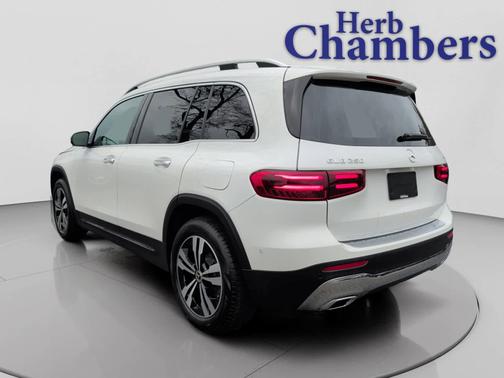 2025 Mercedes-Benz GLB 250 