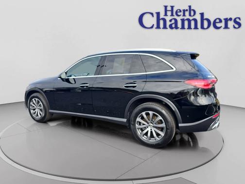 2025 Mercedes-Benz GLC 300 