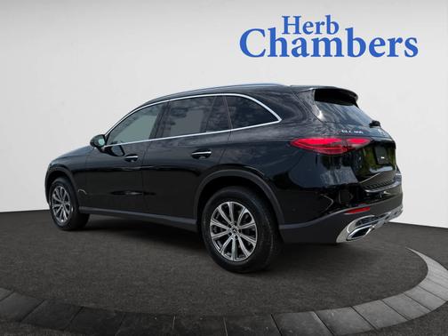 2025 Mercedes-Benz GLC 300