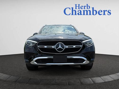2025 Mercedes-Benz GLC 300