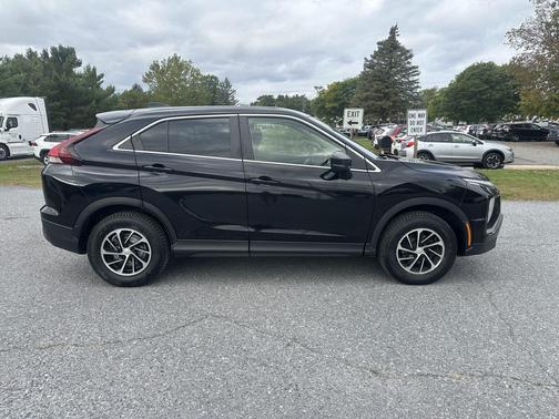 2022 Mitsubishi Eclipse Cross ES