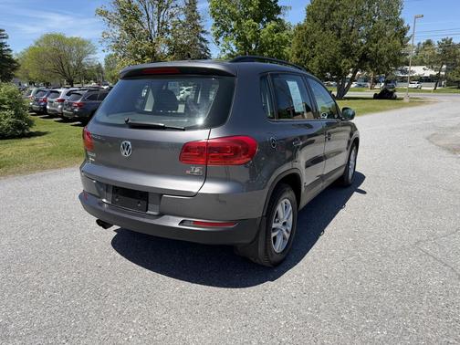 Gray 2016 Volkswagen Tiguan S