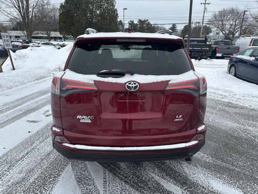 2018 Toyota RAV4 LE
