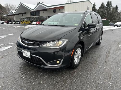 2018 Chrysler Pacifica Touring-L