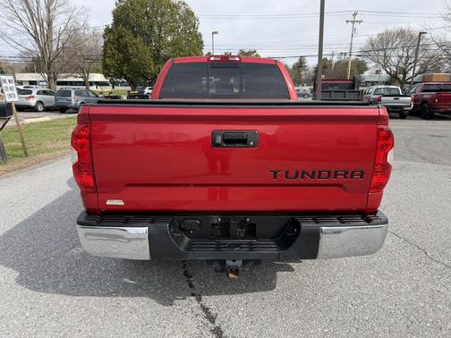 Barcelona Red Metallic 2019 Toyota Tundra SR5