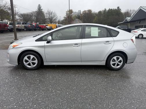 Classic Silver Metallic 2013 Toyota Prius Two