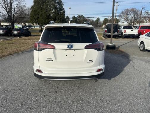2017 Toyota RAV4 Hybrid XLE