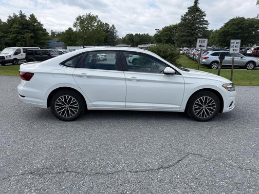 White 2019 Volkswagen Jetta 1.4T SE