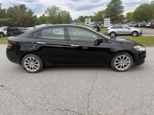 Pitch Black Clearcoat 2013 Dodge Dart Limited
