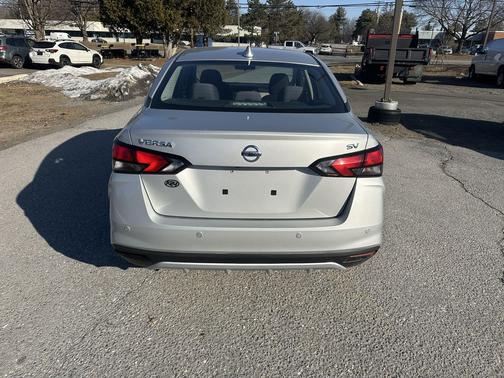 2021 Nissan Versa 1.6 SV