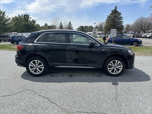 2024 Audi Q3 Premium 45 TFSI S line quattro Tiptronic