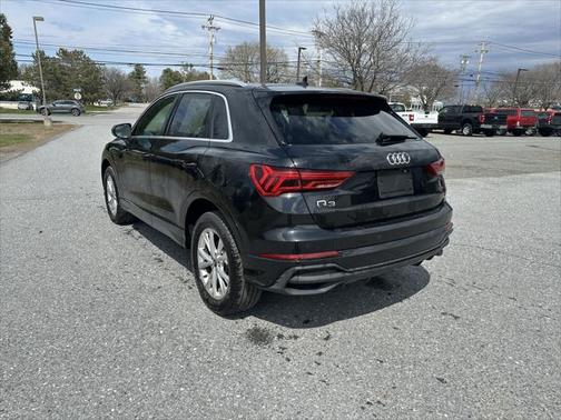 2024 Audi Q3 Premium 45 TFSI S line quattro Tiptronic