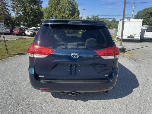 2012 Toyota Sienna LE