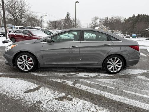 2013 Hyundai SONATA SE