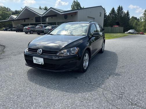 2015 Volkswagen Golf SportWagen TDI S 4-Door