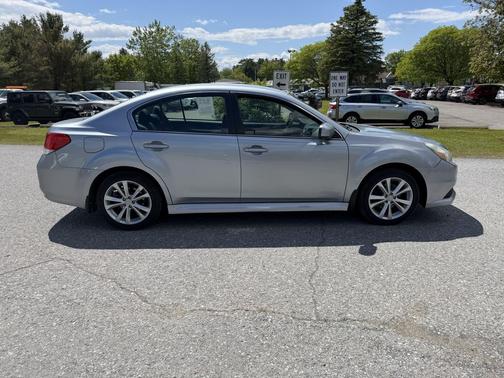 Ice Silver Metallic 2013 Subaru Legacy Premium