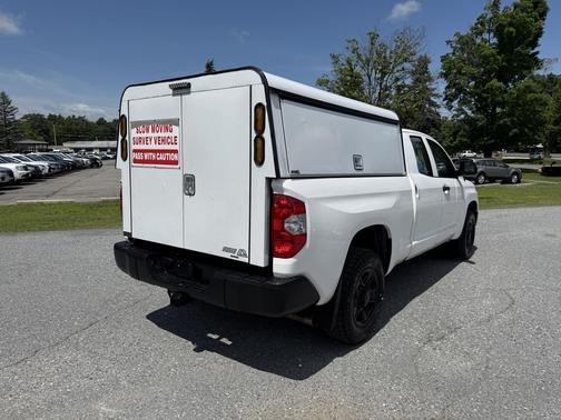 Super White 2017 Toyota Tundra SR