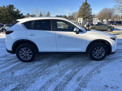 2022 Mazda CX-5 2.5 S Preferred Package