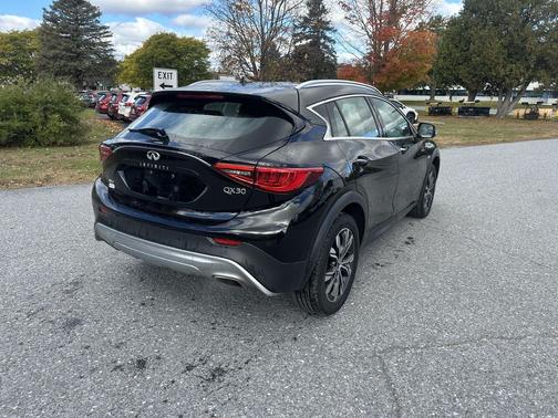 2019 INFINITI QX30 ESSENTIAL
