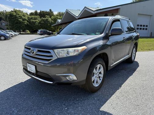 2011 Toyota Highlander SE